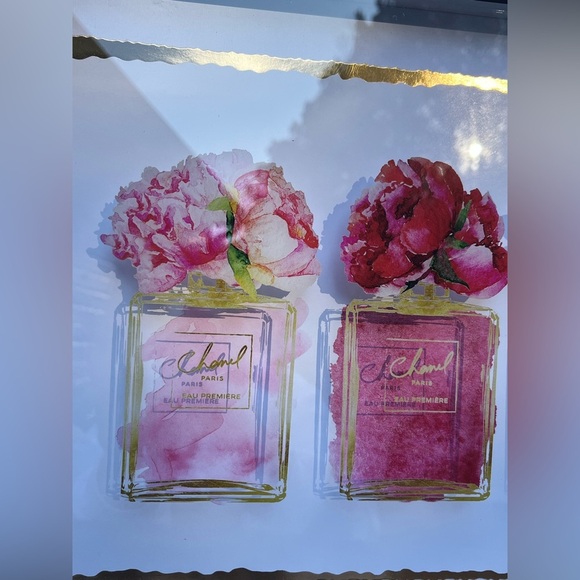 💖✨Gorgeous perfumes inspired framed picture with flowers Measure13 Lx 17w - Picture 2 of 4